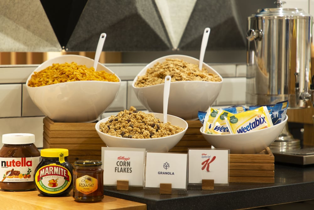 Holiday Inn Express Cheltenham 41/58