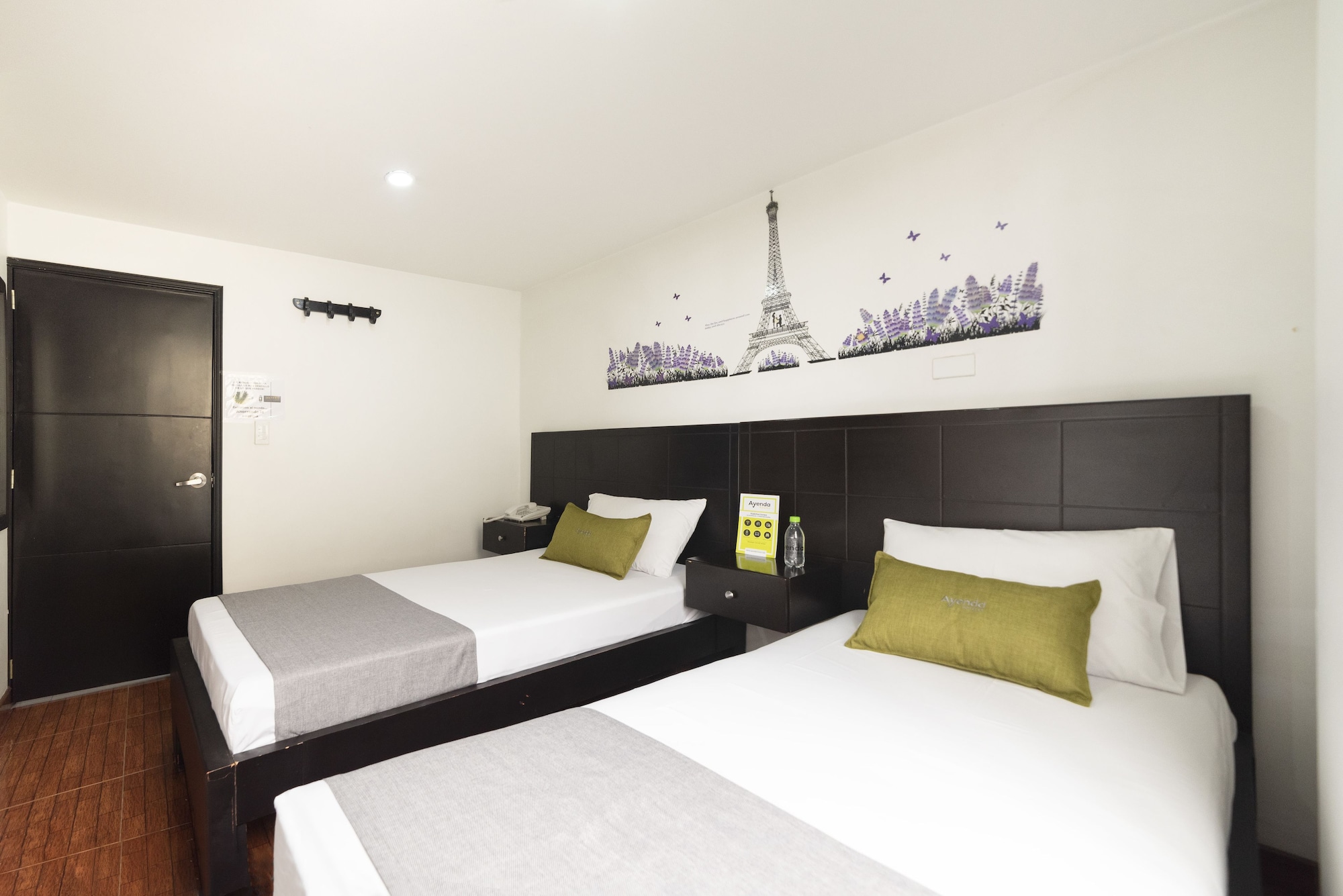 ROOM, TRIPLE