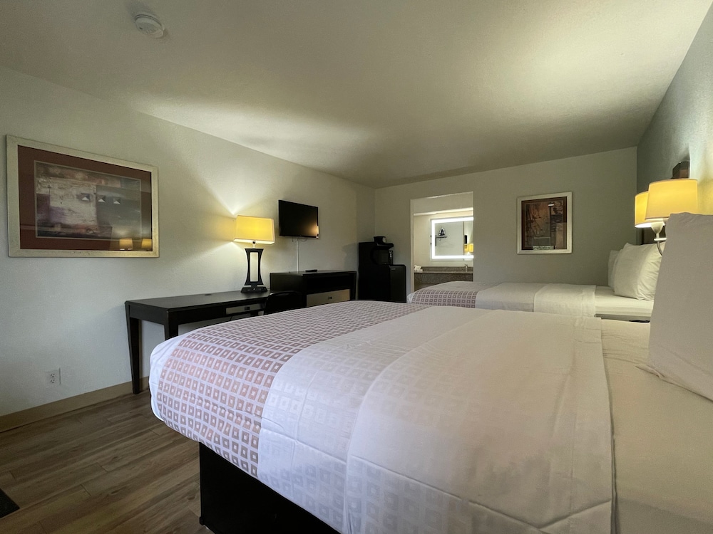 Suite, 2 Queen Beds