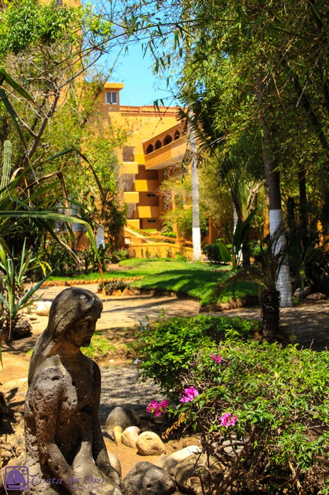 Costa De Oro Beach Hotel 41/50