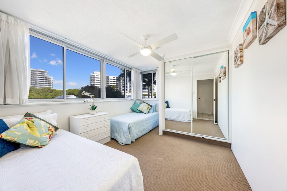 ELOUERA TOWER BEACHFRONT APARTMENTS 47/69