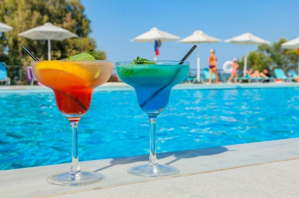 Calamos Beach Family Club Hotel photo2
