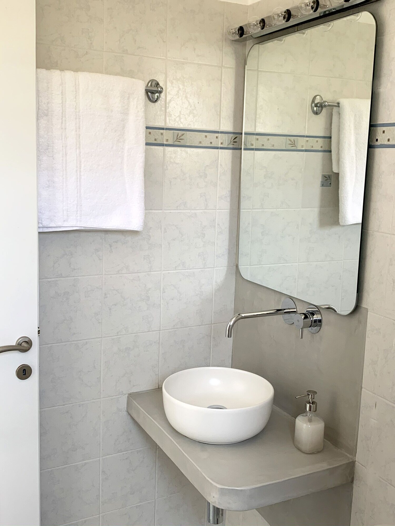 2 BEDROOMS, APARTMENT, MOUNTAIN VIEW