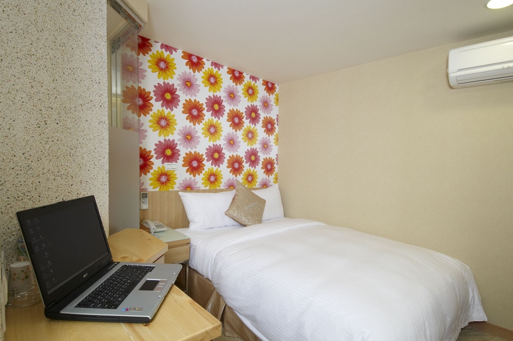 Hotel Color 16/62