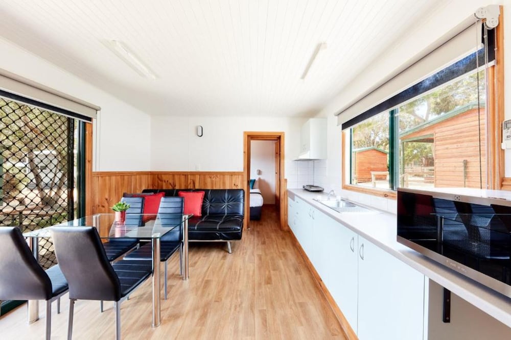 Torquay Foreshore Caravan Park 55/75