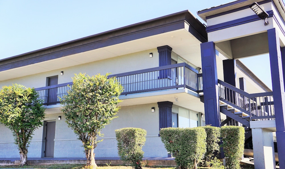Hotel elev8 1/15
