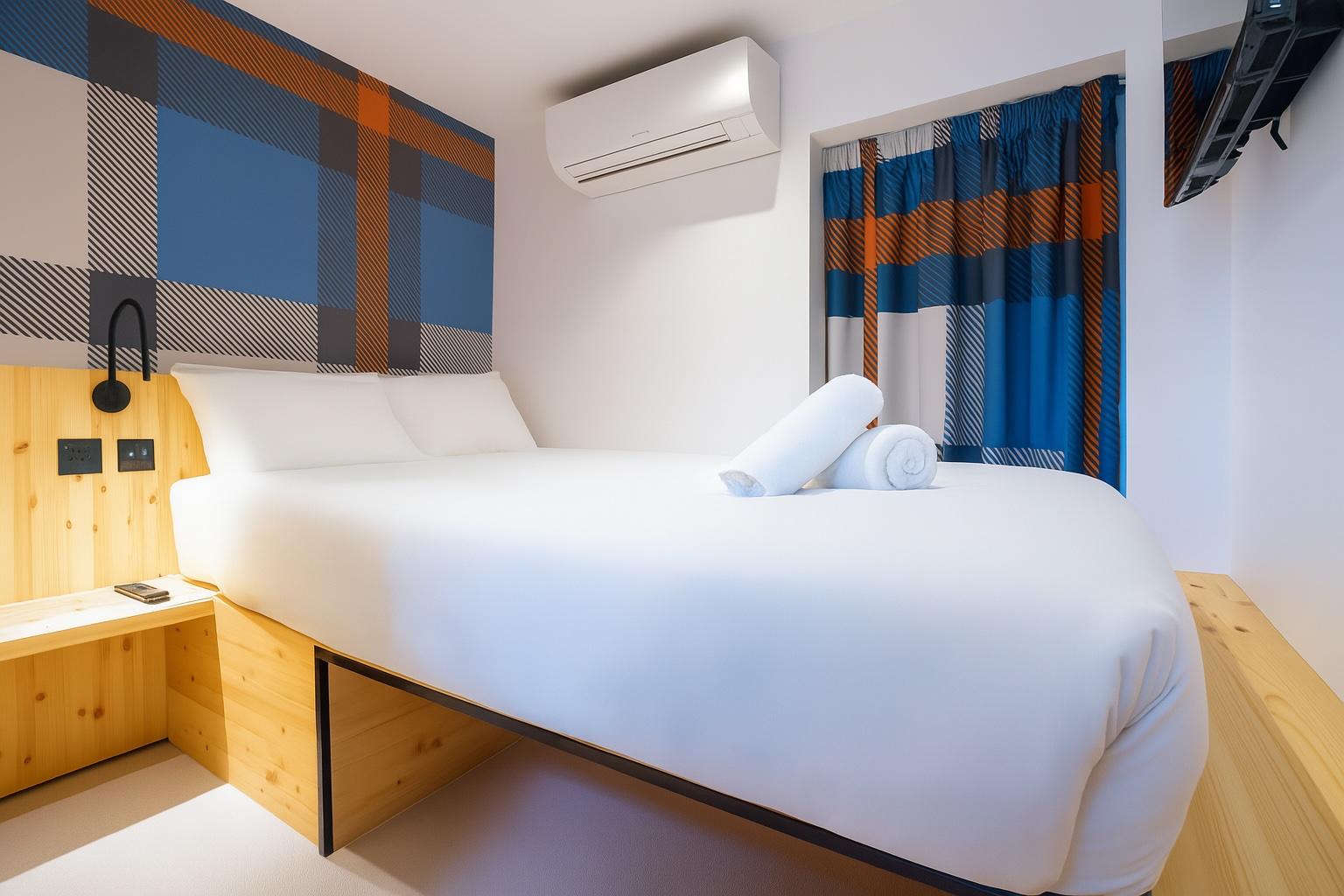 Semi Basement, Double Bed