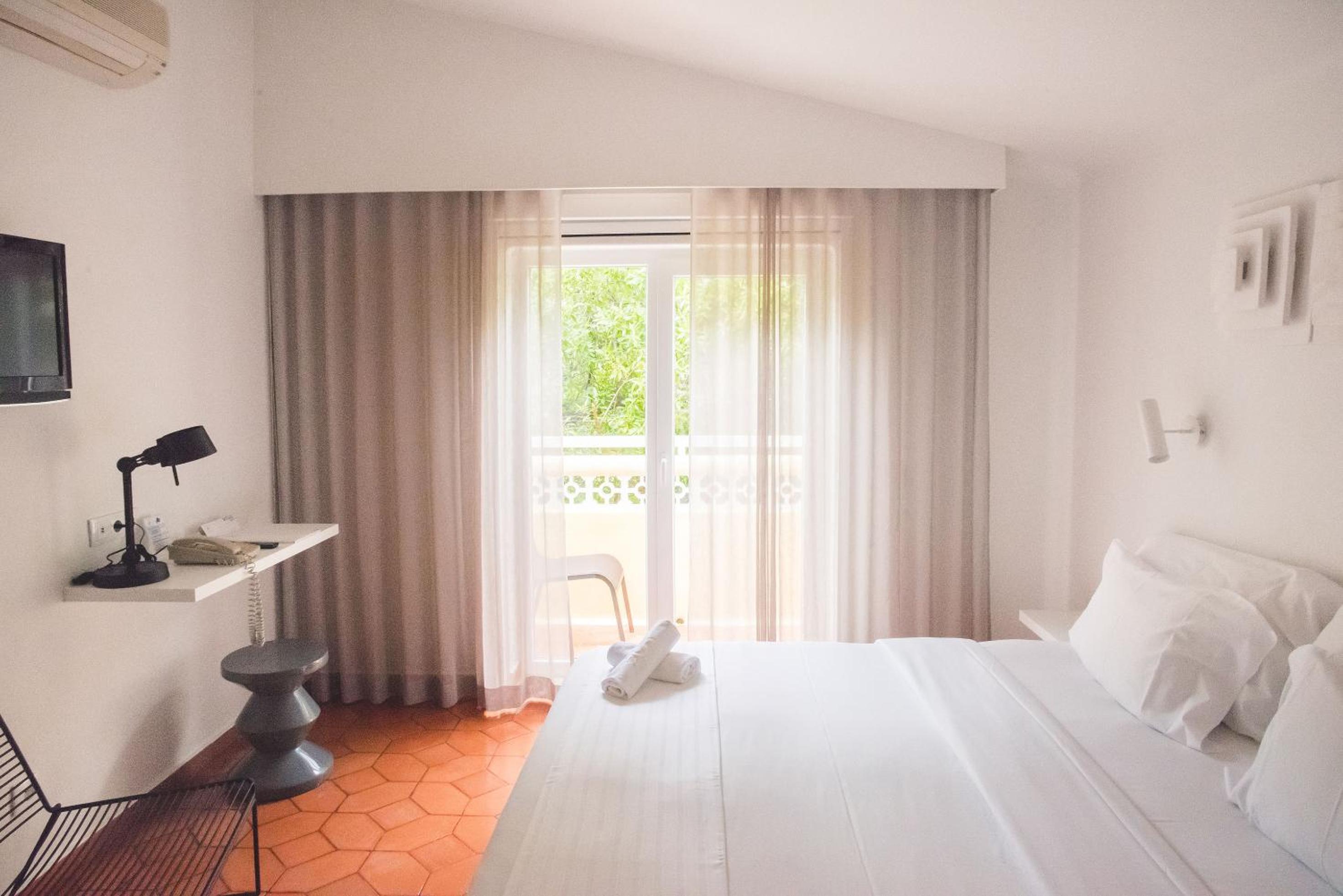 1 Bedroom, Apartment, Twin Beds, Sofa