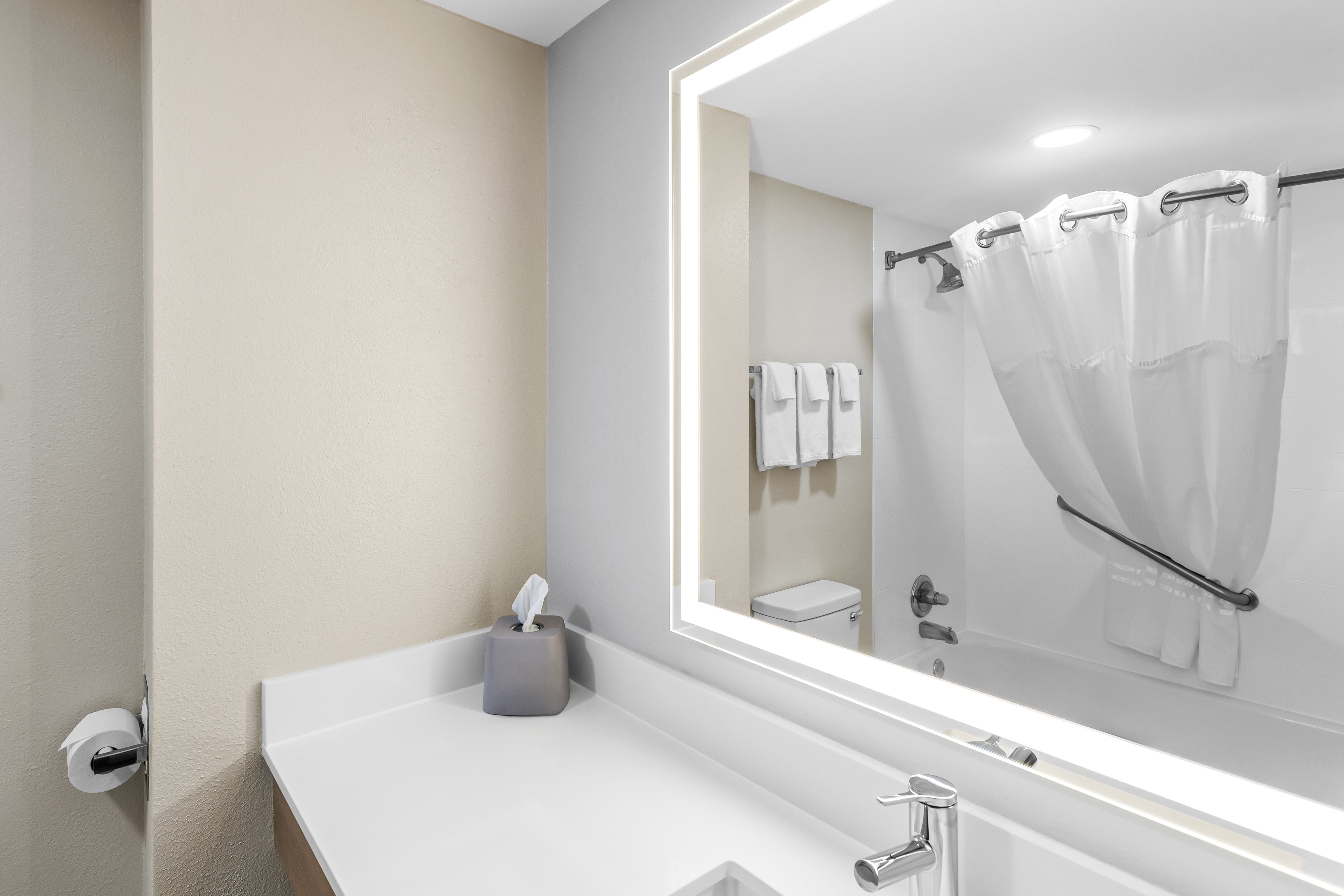 غرفة قياسية بسرير كينج، Holiday Inn Express Hotel And Suites Charleston Southridge 2/2
