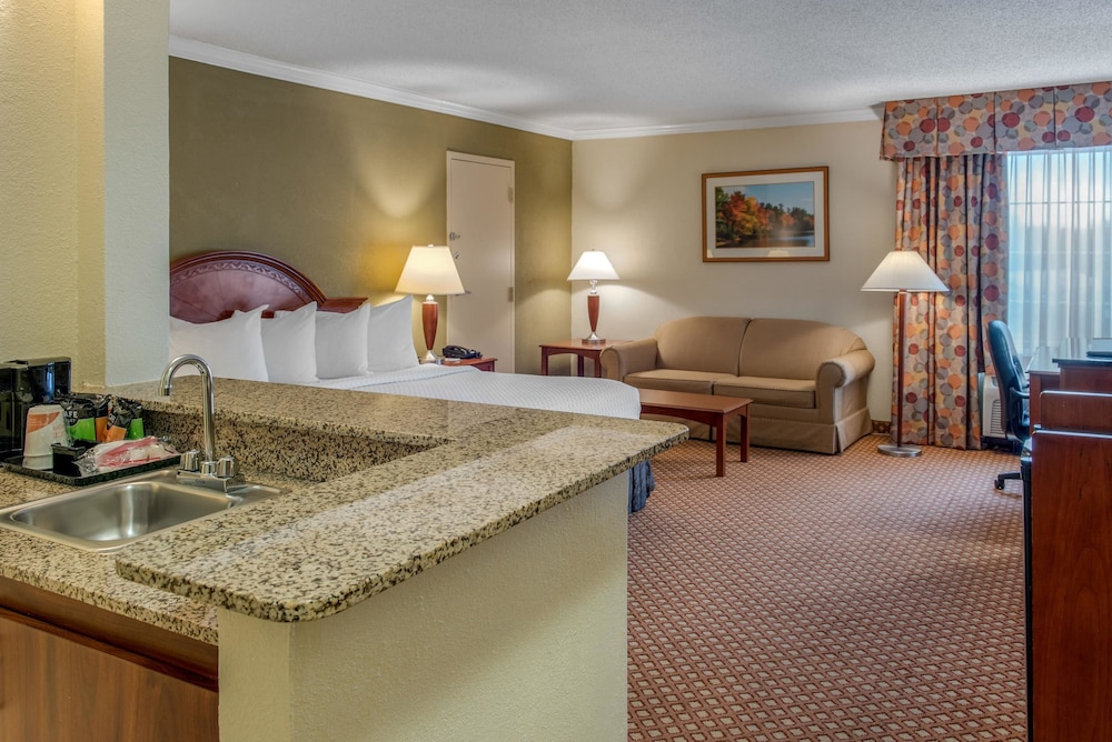Quality Hotel Conference Center Cincinnati Blue Ash 13/45