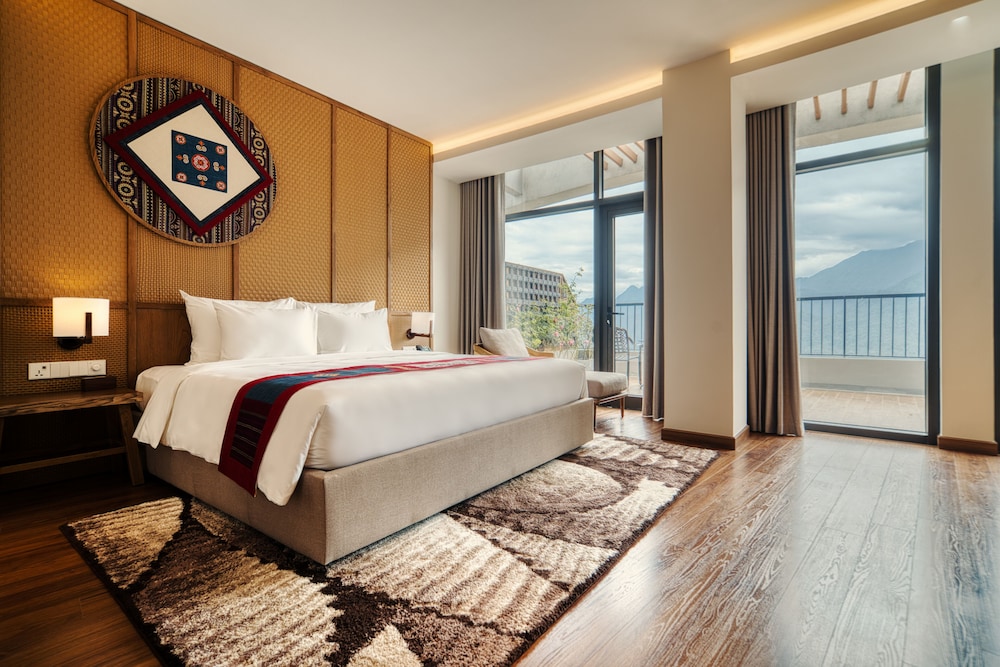 EXECUTIVE, SUITE, MOUNTAIN VIEW