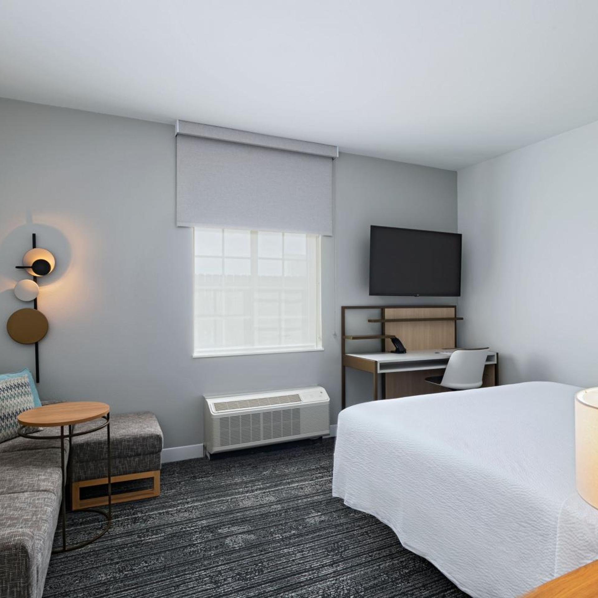 Studio, King Bed, Inland View, Sofa
