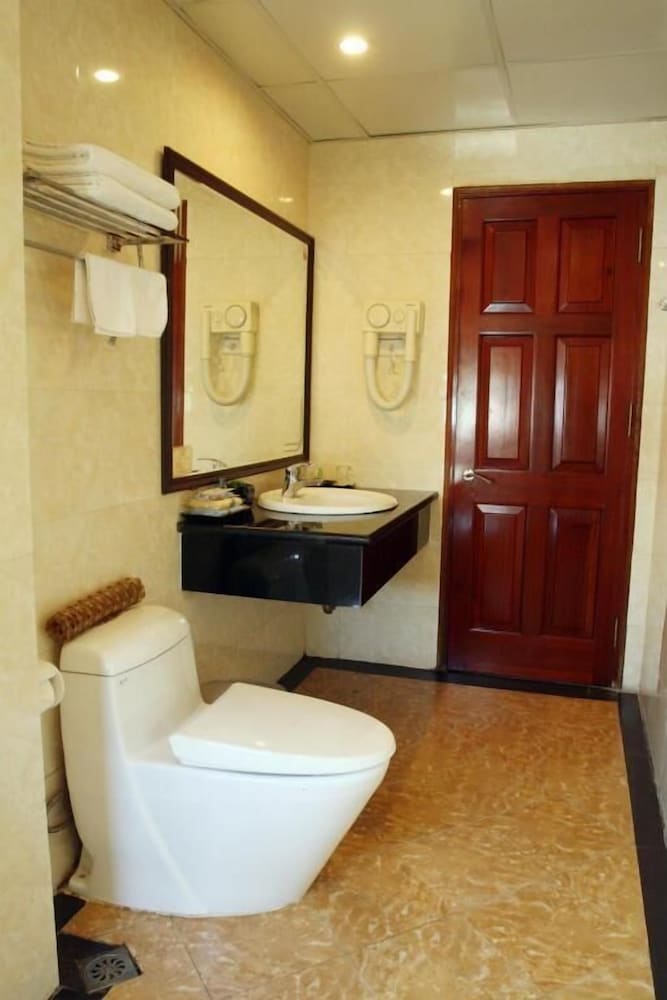 City Bay Hotel 31/31
