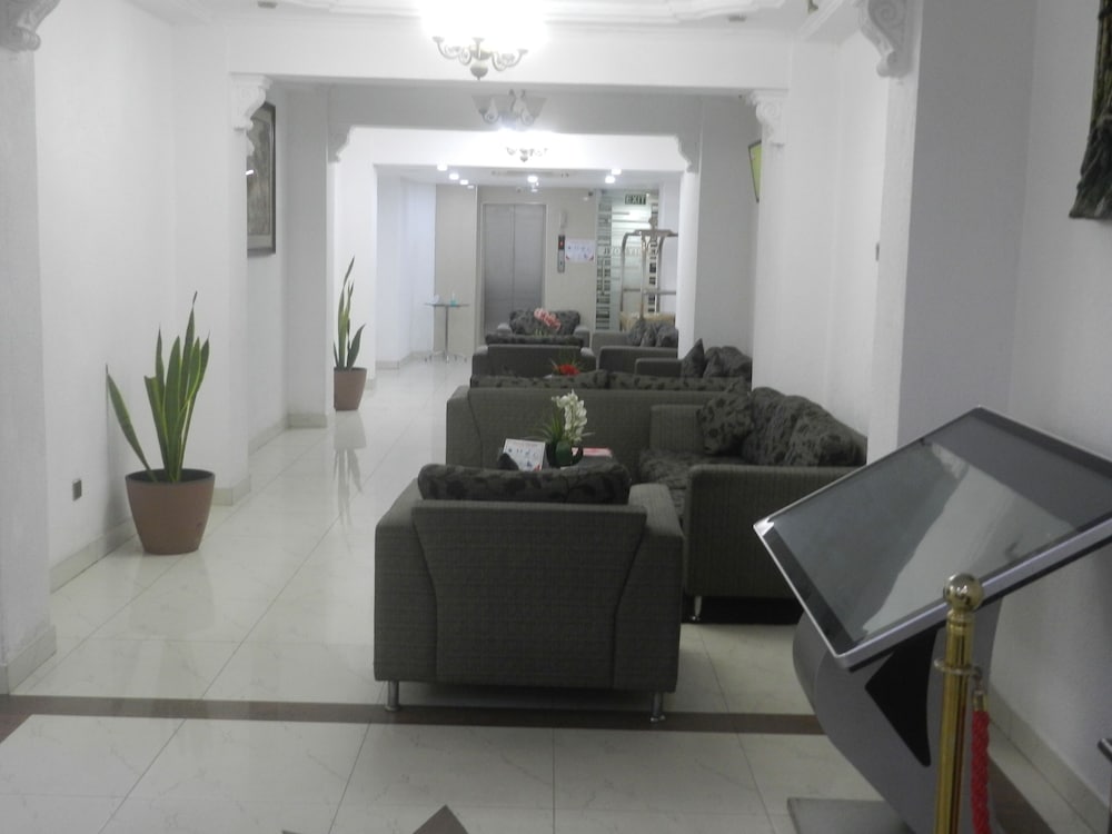 Pearl City Hotel 23/30