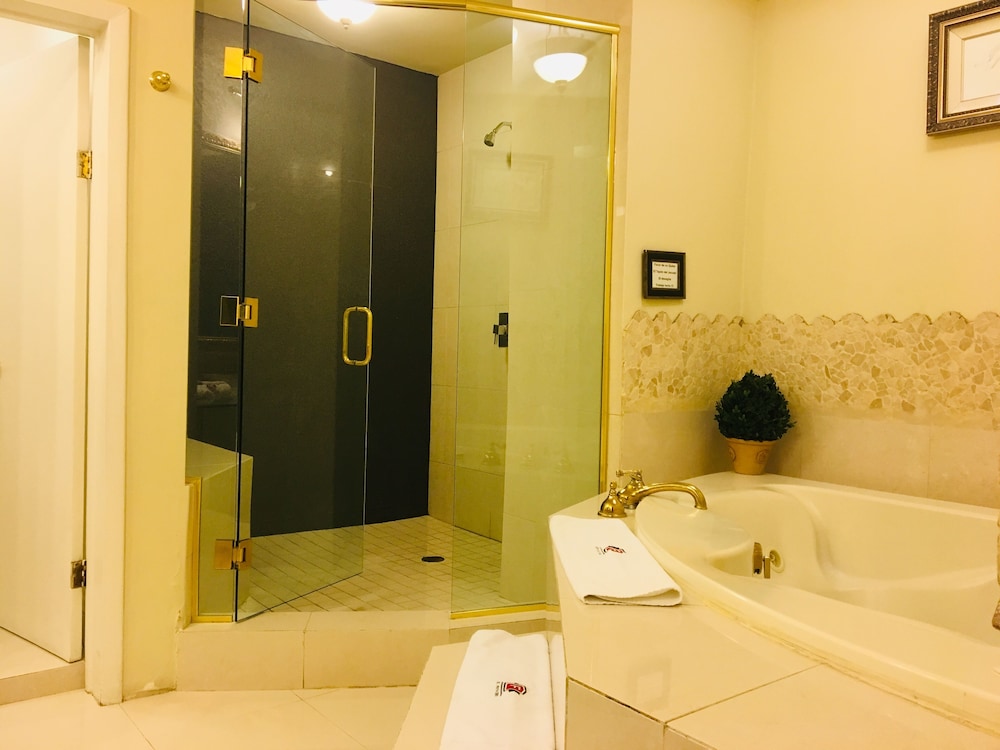 Hotel Frontiere 34/38