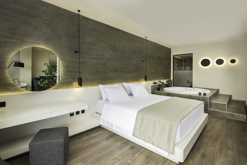 PANORAMIC, STUDIO, SUITE, KING BED