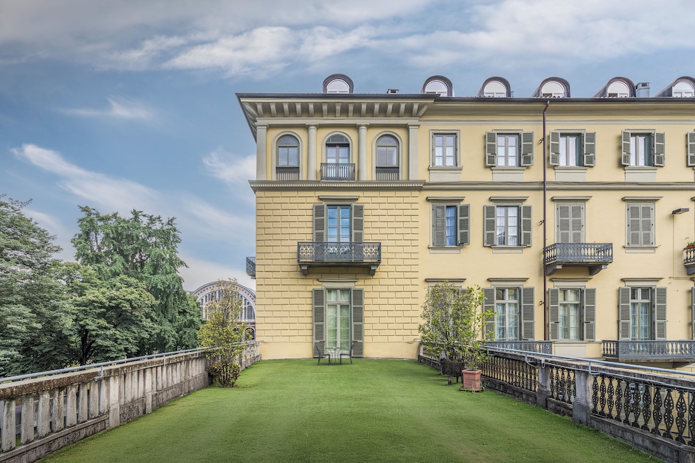 Hotel Roma E Rocca Cavour 7/82