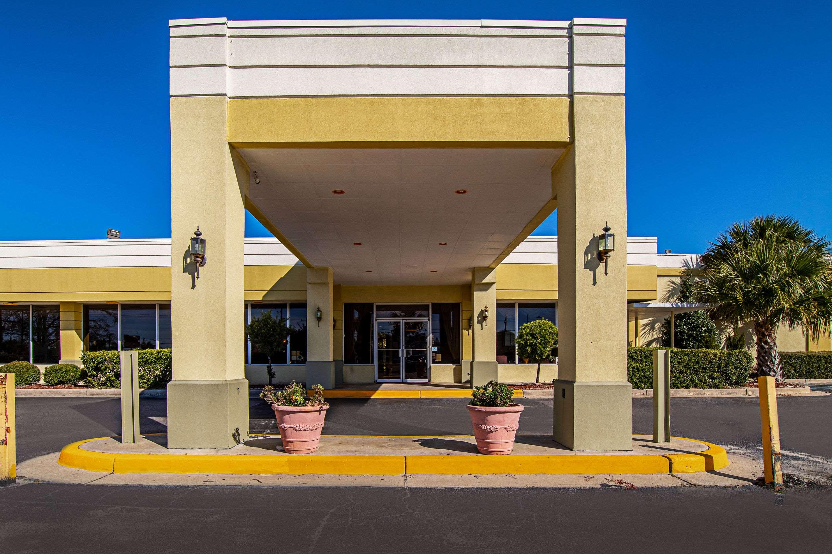 Quality Inn 2/28