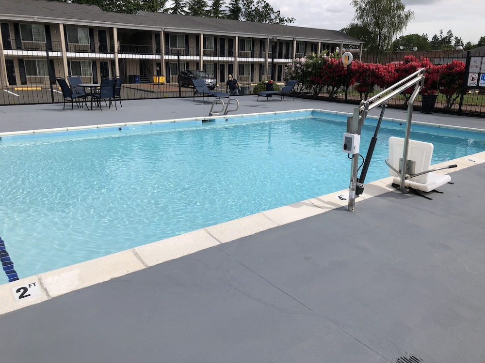Best Western Lakewood 3/38