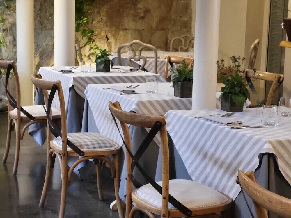 CORTONA RESORT AND SPA(FORMERLY HOTEL VILLA AUREA) 24/35