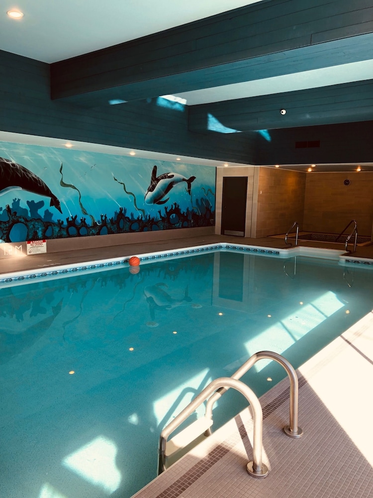 Anchor Inn And Suites 2/34