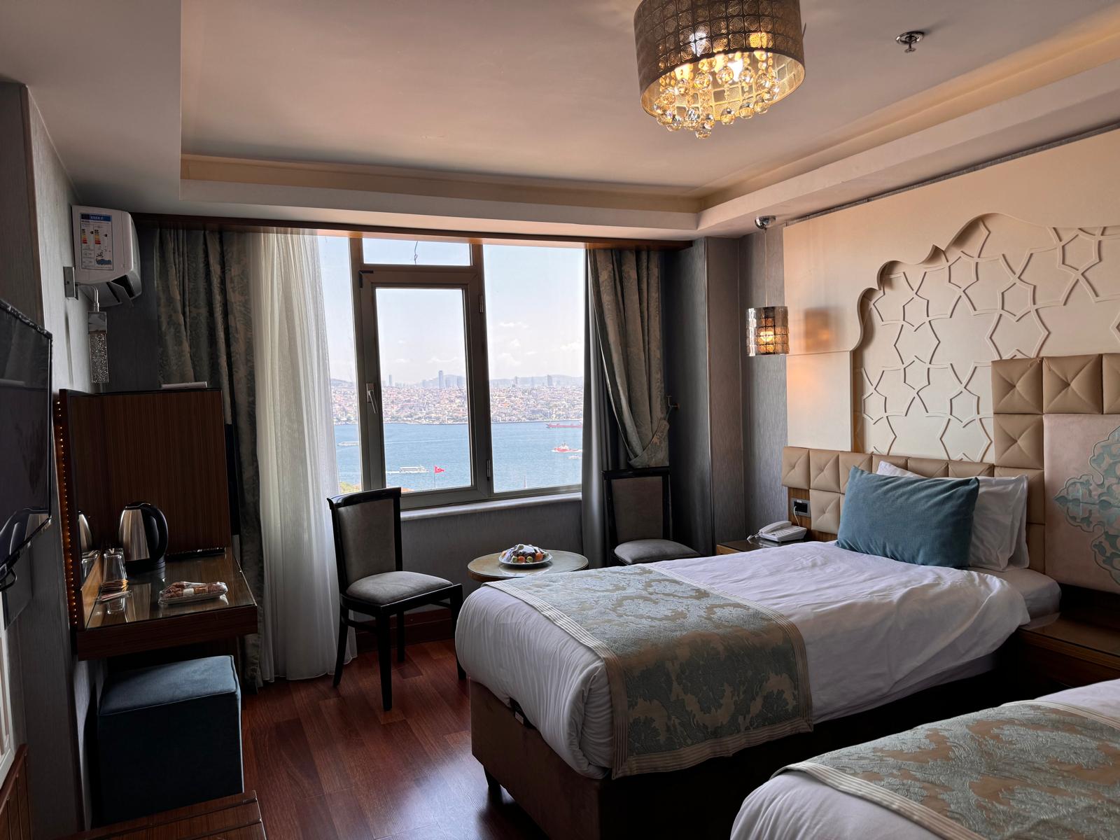 غرفة ديلوكس بإطلالة على البحر بشرفة، Grand Star Hotel Bosphorus 2/6