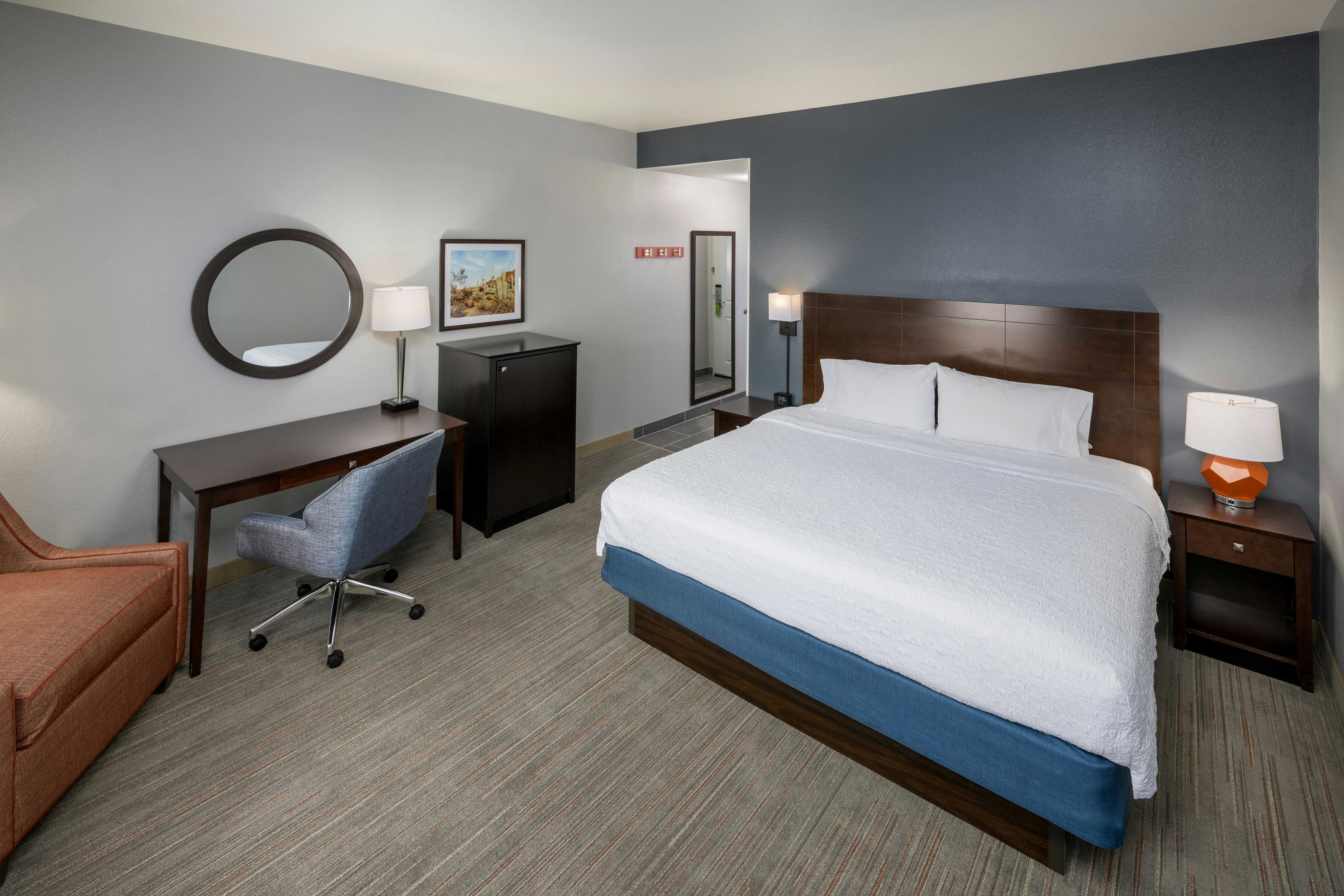 ROOM, KING BED, ACCESSIBLE