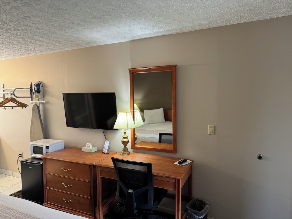 South Shore Inn 41/54