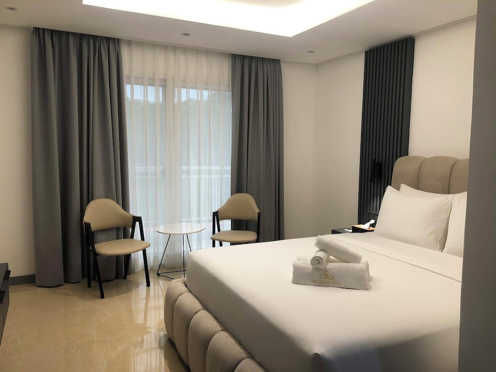 The Clover Hotel Angeles City managed by Cocotel 18/50