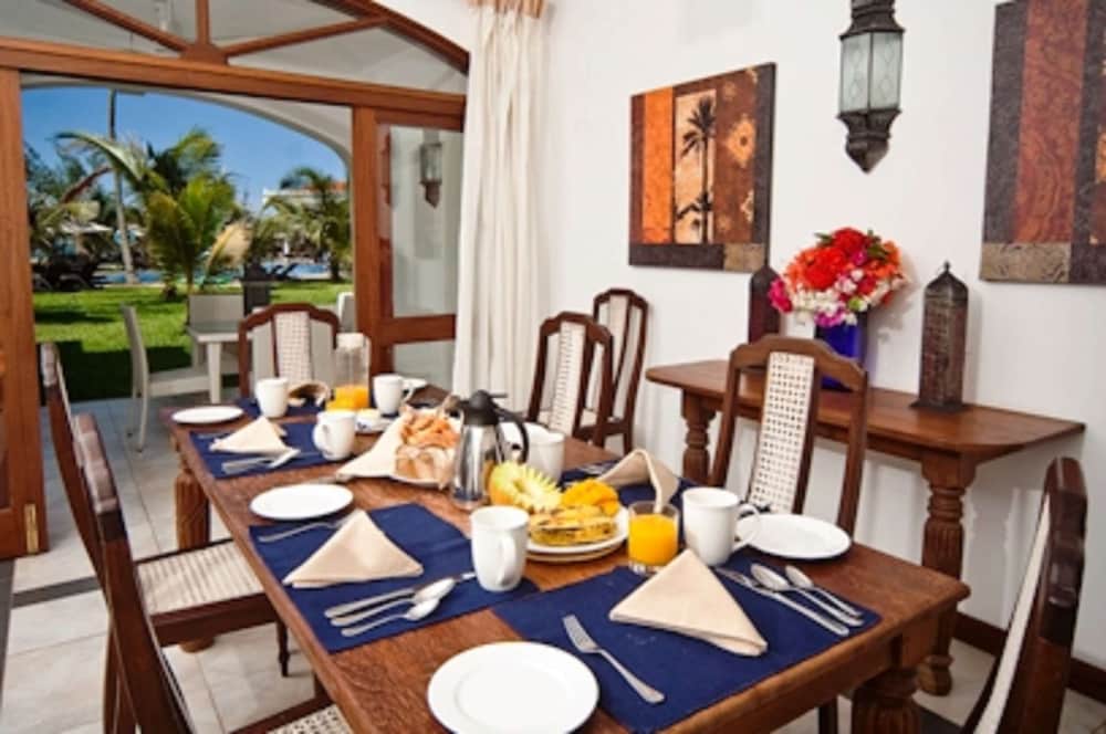 Lantana Galu Beach 26/50