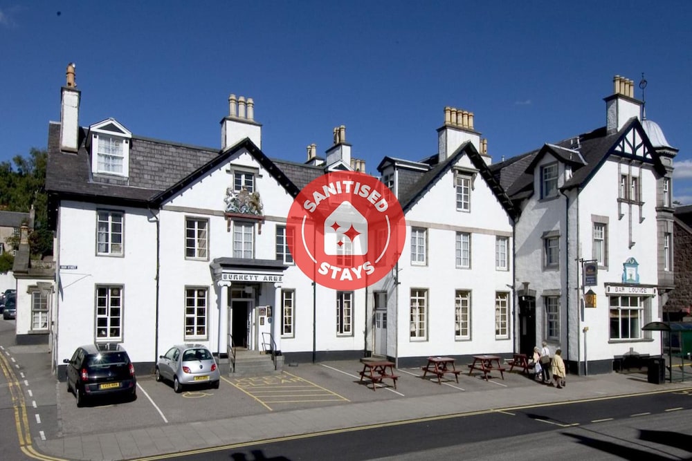 Best Western Burnett Arms Hotel 21/23