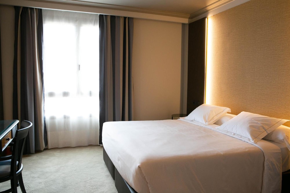 Hotel Sercotel Ciudad de Oviedo 8/39