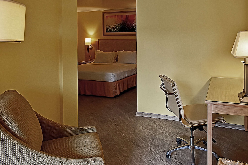 Grand Hotel Guayaquil, Ascend Hotel Collection 48/61