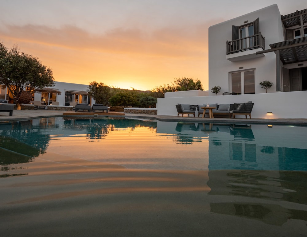 OLIVE MYKONOS VILLAS 7/73