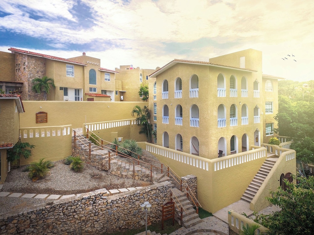Villas And Resort Luz de Luna 1/50