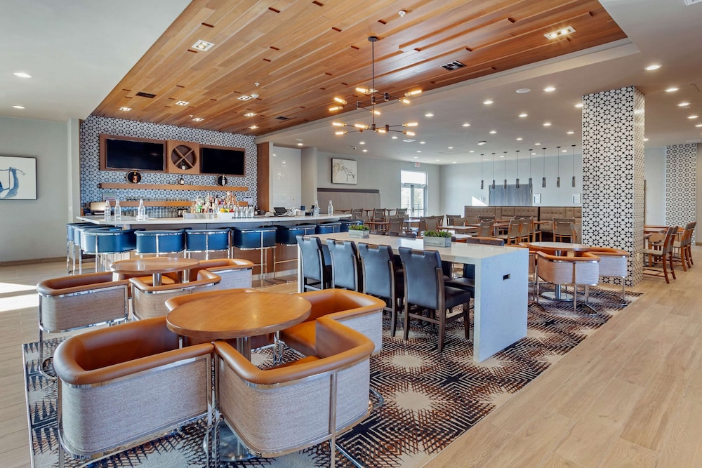 Cambria Hotel Richardson Dallas 42/50