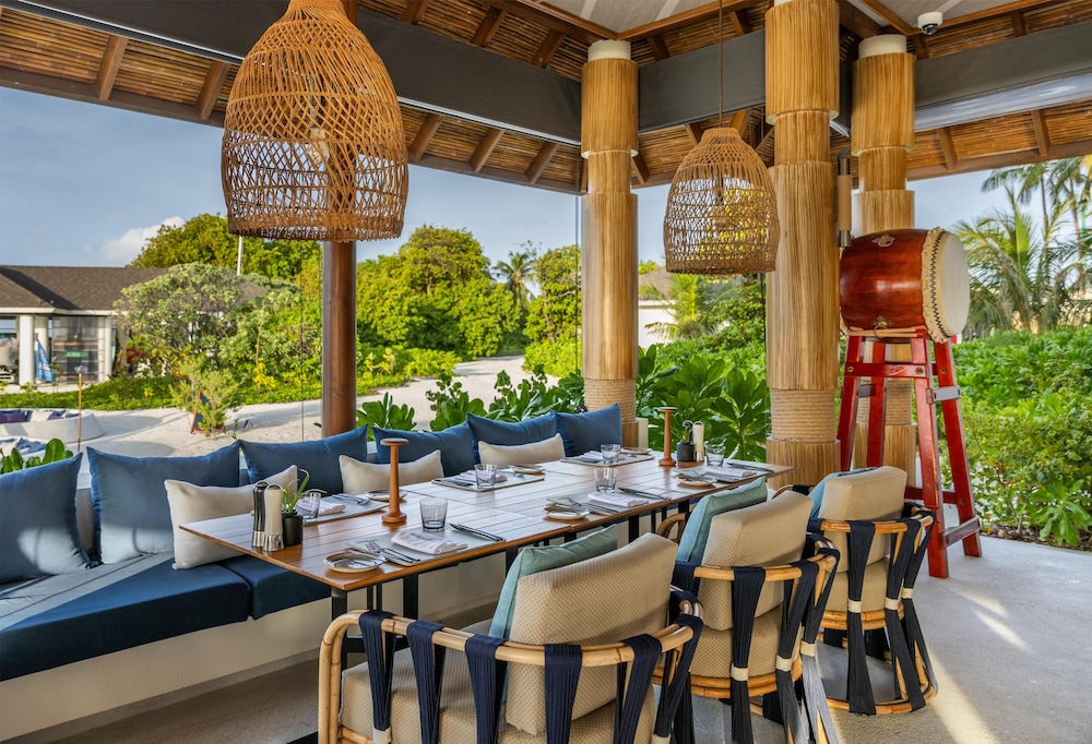 Avani+ Fares Maldives Resort 150/164
