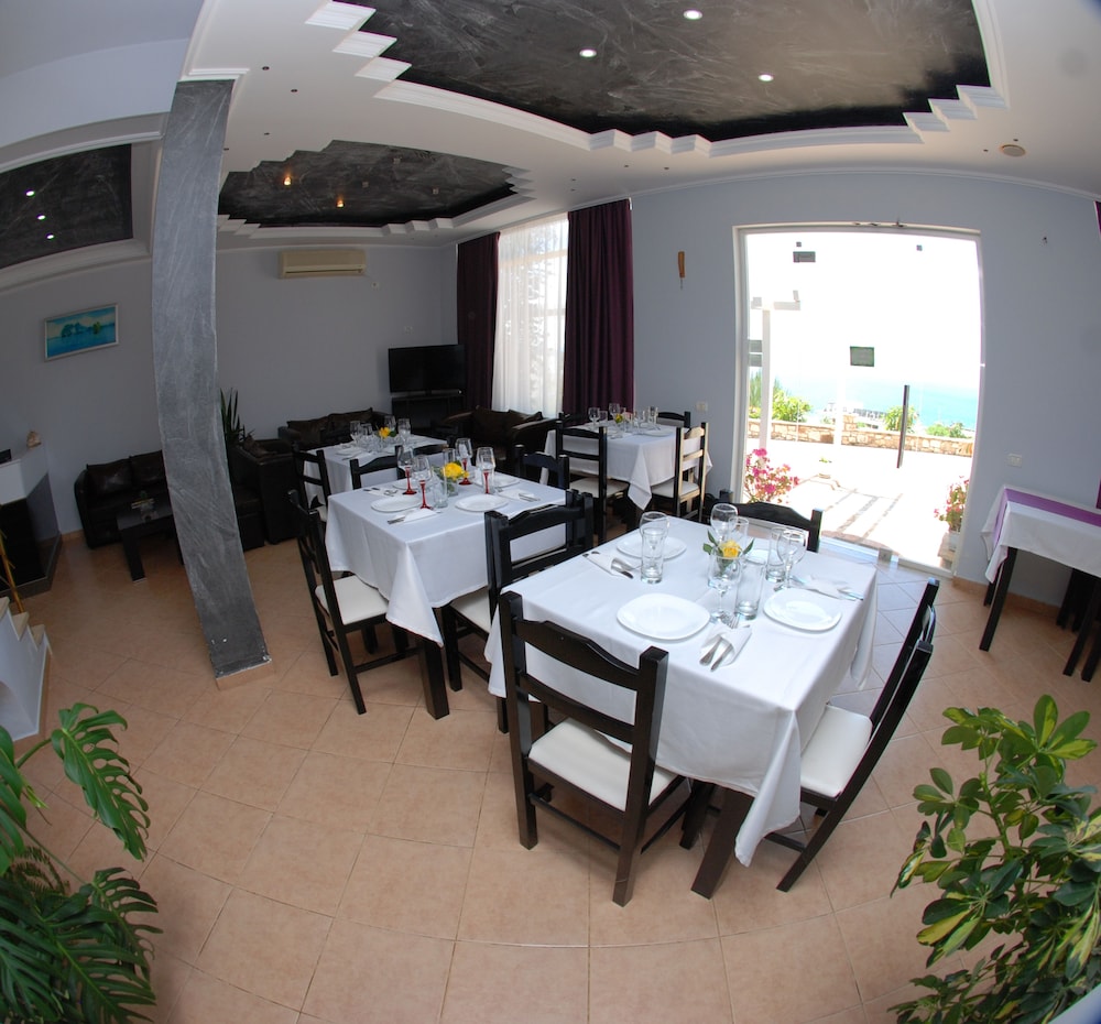VILLA DOKA 24/24