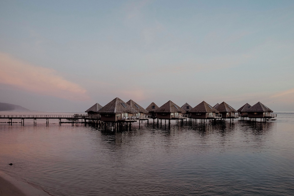 Tahiti Ia Ora Beach Resort 78/83