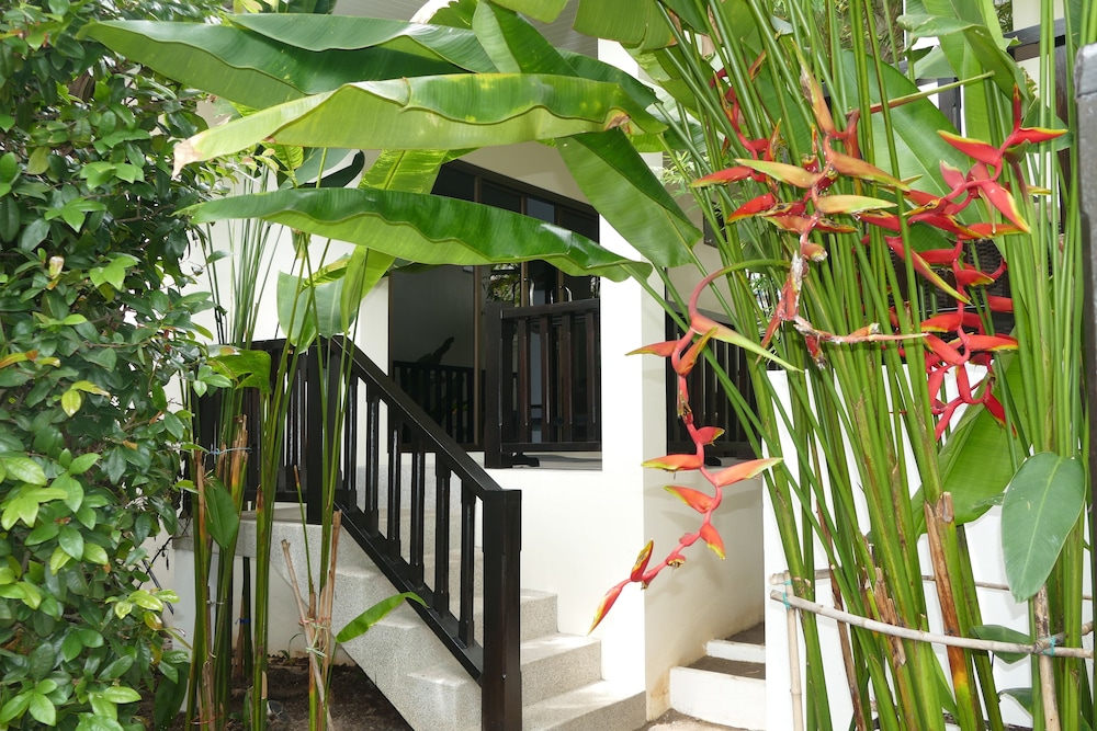 Baan Sukreep Resort 70/78