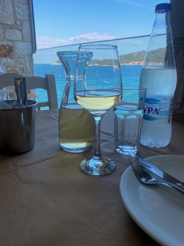 Blue Bay Beach Hotel 18/50