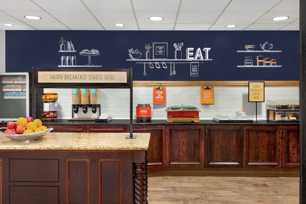 Hampton Inn and Suites Salisbury/Fruitland 42/58