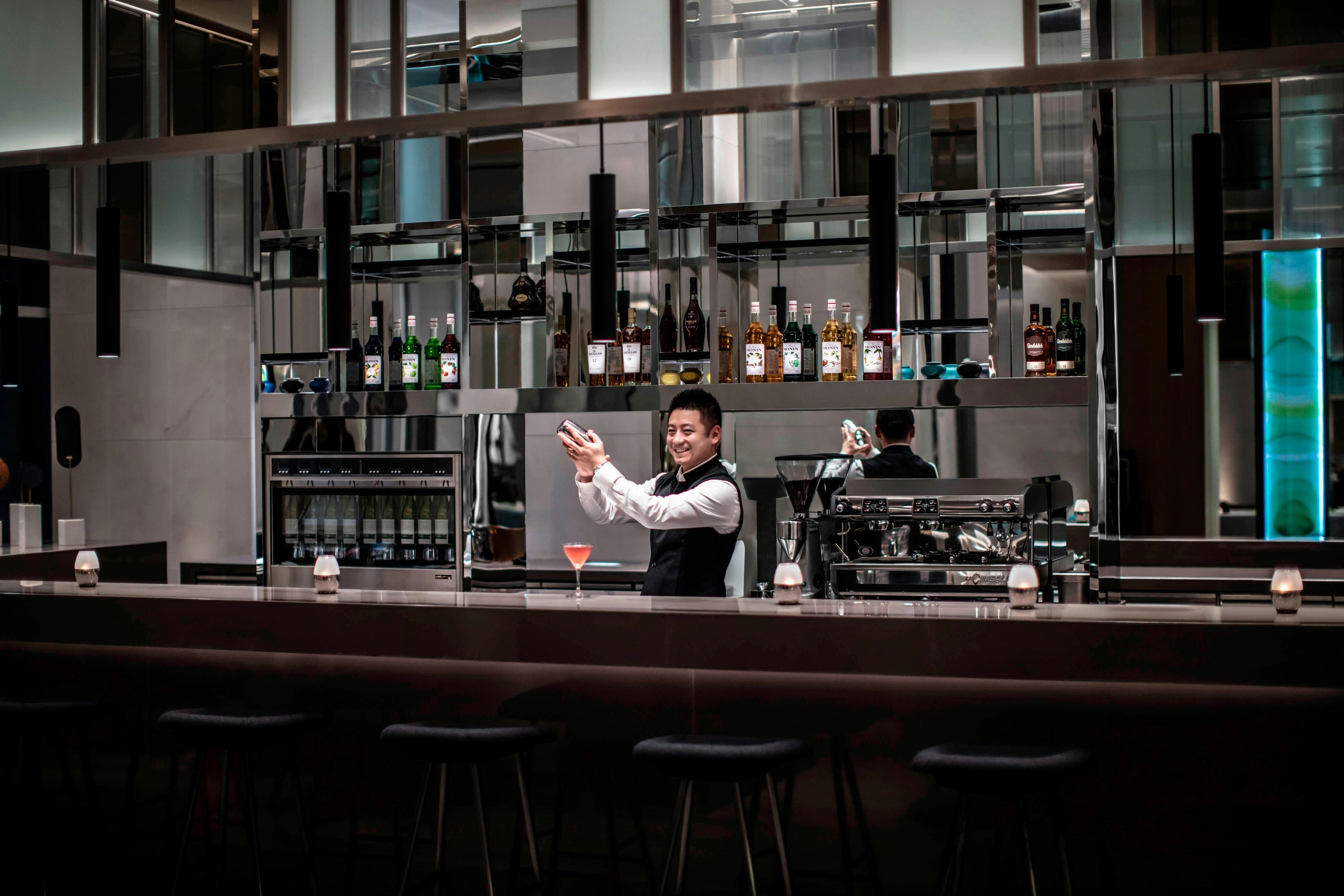 Courtyard By Marriott Shanghai Minhang 12/17