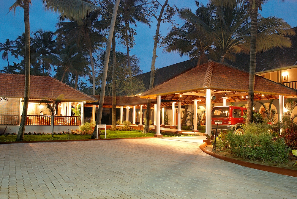 Lemon Tree Vembanad Lake Resort Muhamma 27/31