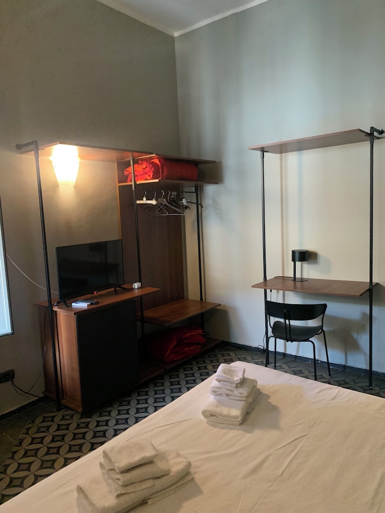 Santuzza Hotel Catania 32/50
