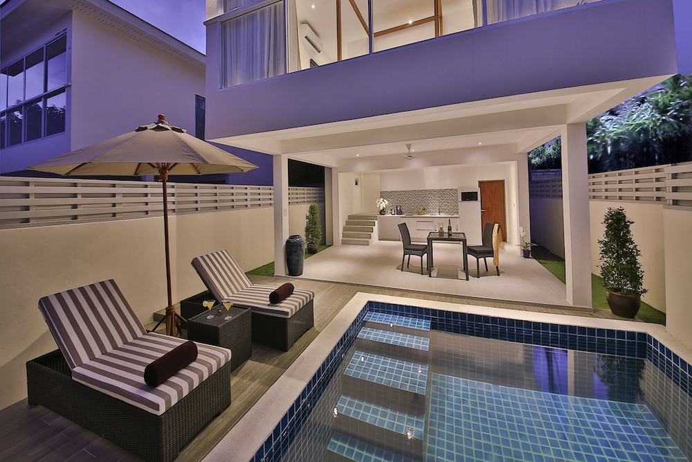 Samui Blue Orchid 8/37