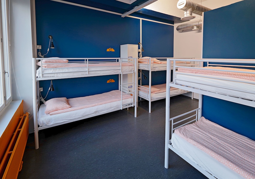 MIXED DORM, 8 BEDS