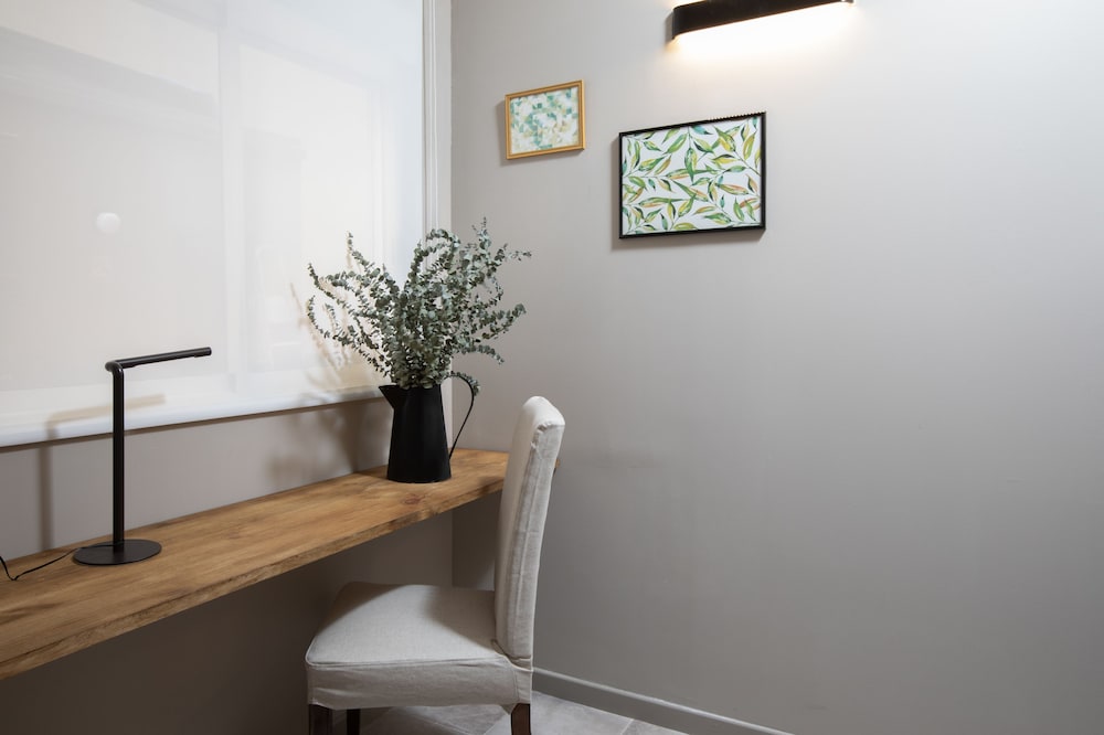 Jardinets Guest House 5/59