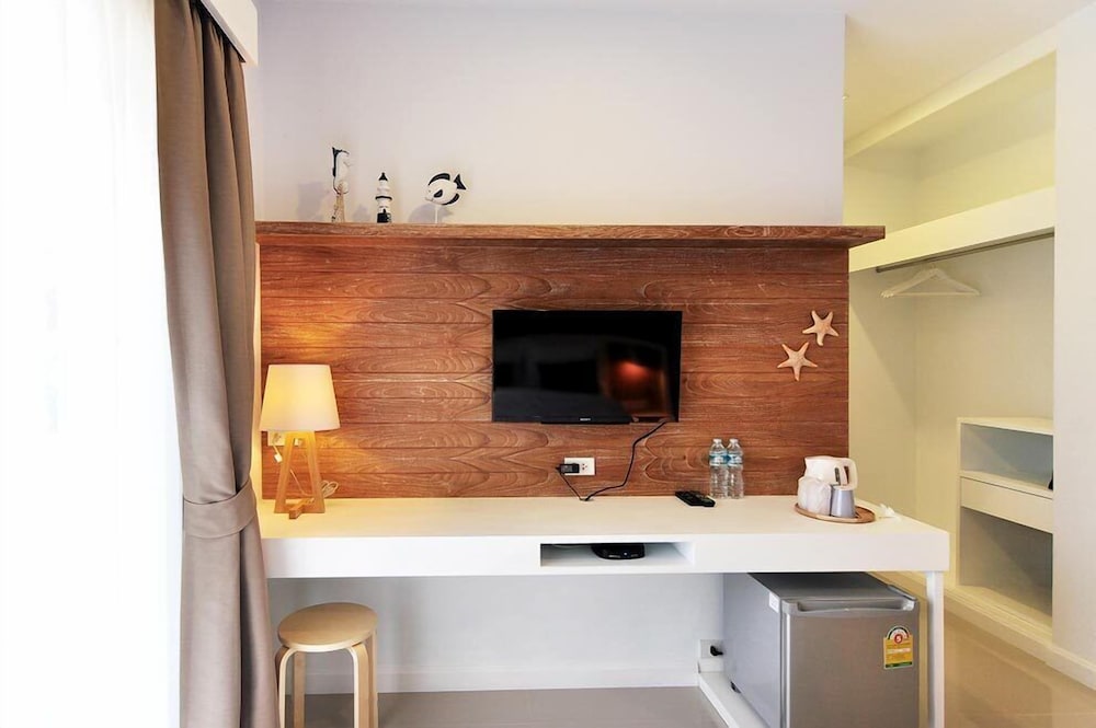 Chill House At Nai Yang Beach 39/44