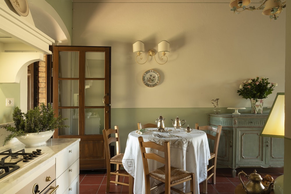 Borgo San Benedetto 17/50